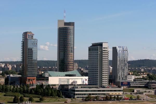 Vilniaus dangoraižių rajonas - pirmasis Lietuvoje. Čia įsikūrė ir Vilniaus savivaldybė, vedama A. Zuoko. Vėliau modernios statybos atėjo ir į kitus miestus.